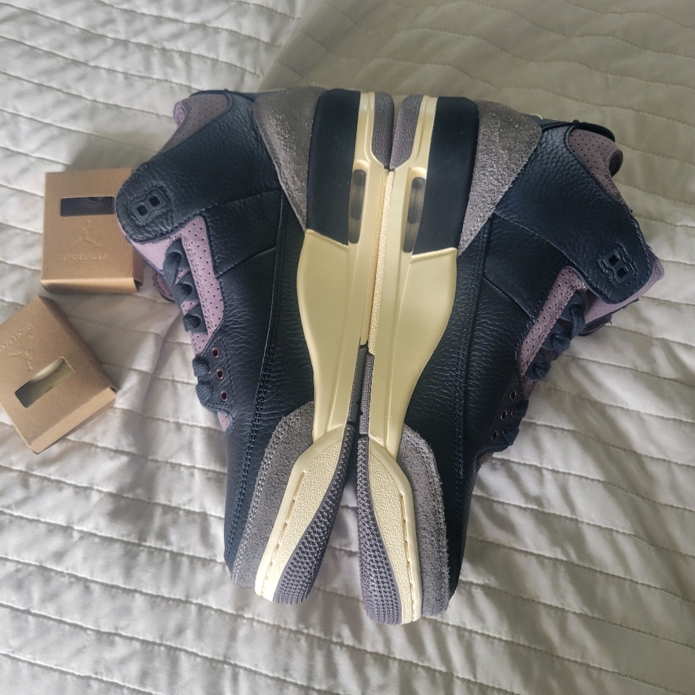 Jordan Women's Sneakers Black and Purple - Picture 5 of 8